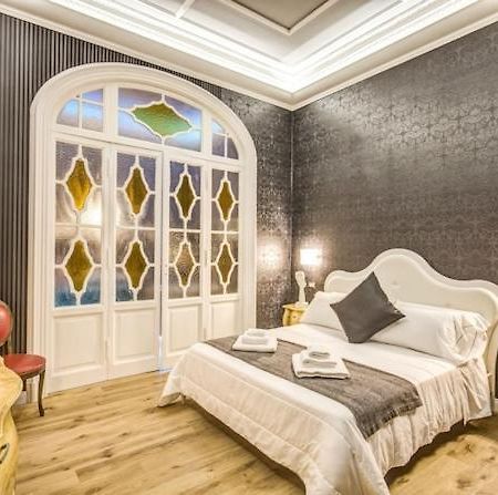 Hotel Smart Lux Roma Centro Esterno foto