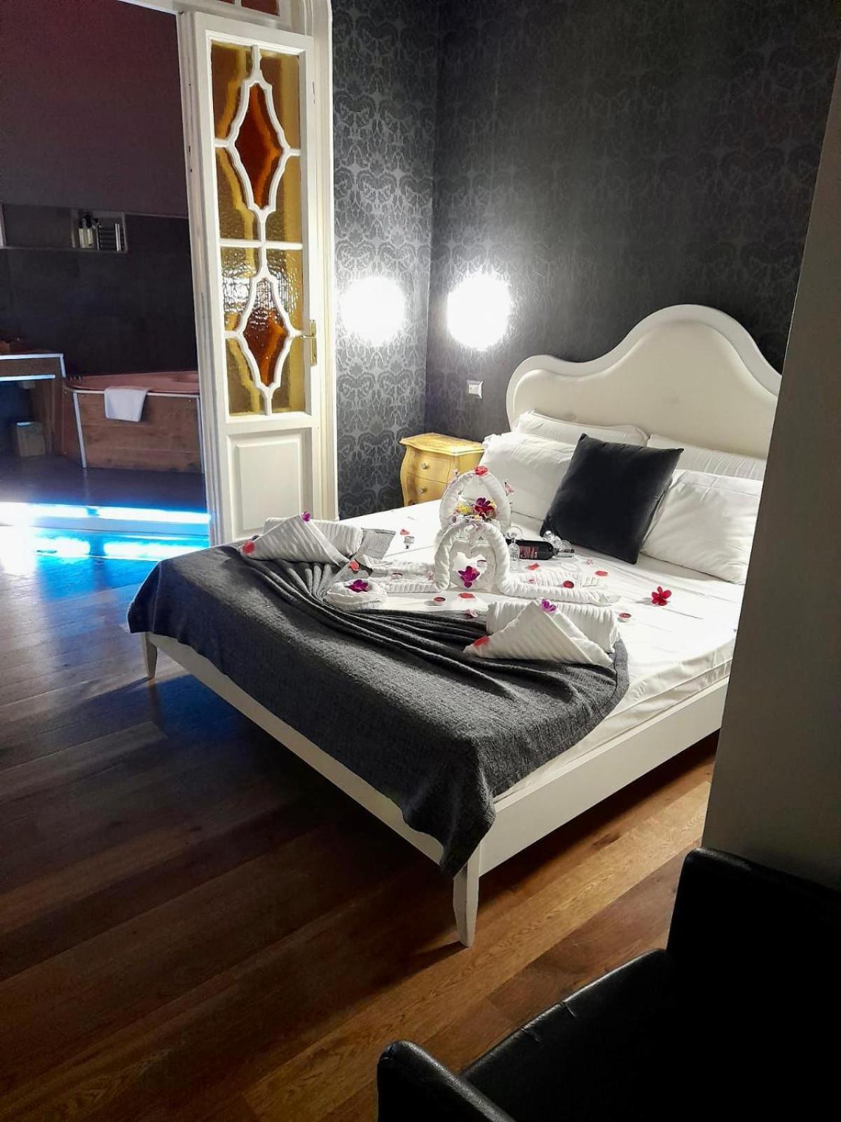 Hotel Smart Lux Roma Centro Esterno foto