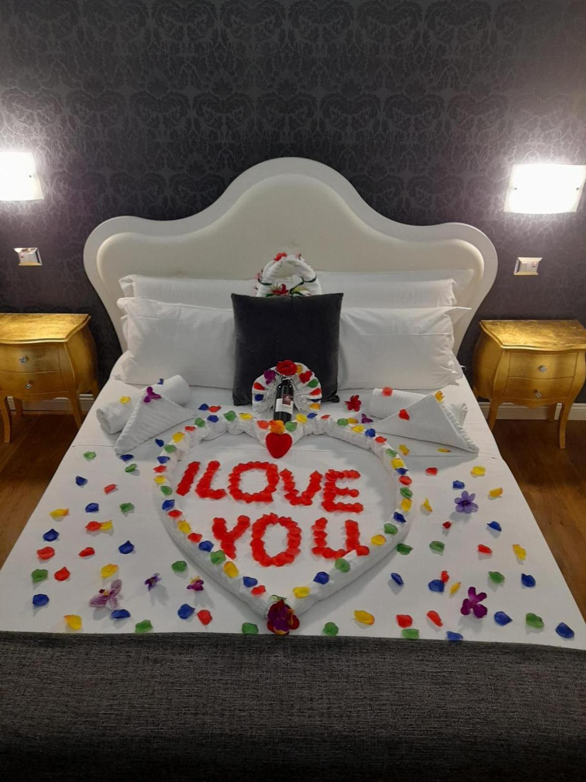Hotel Smart Lux Roma Centro Esterno foto
