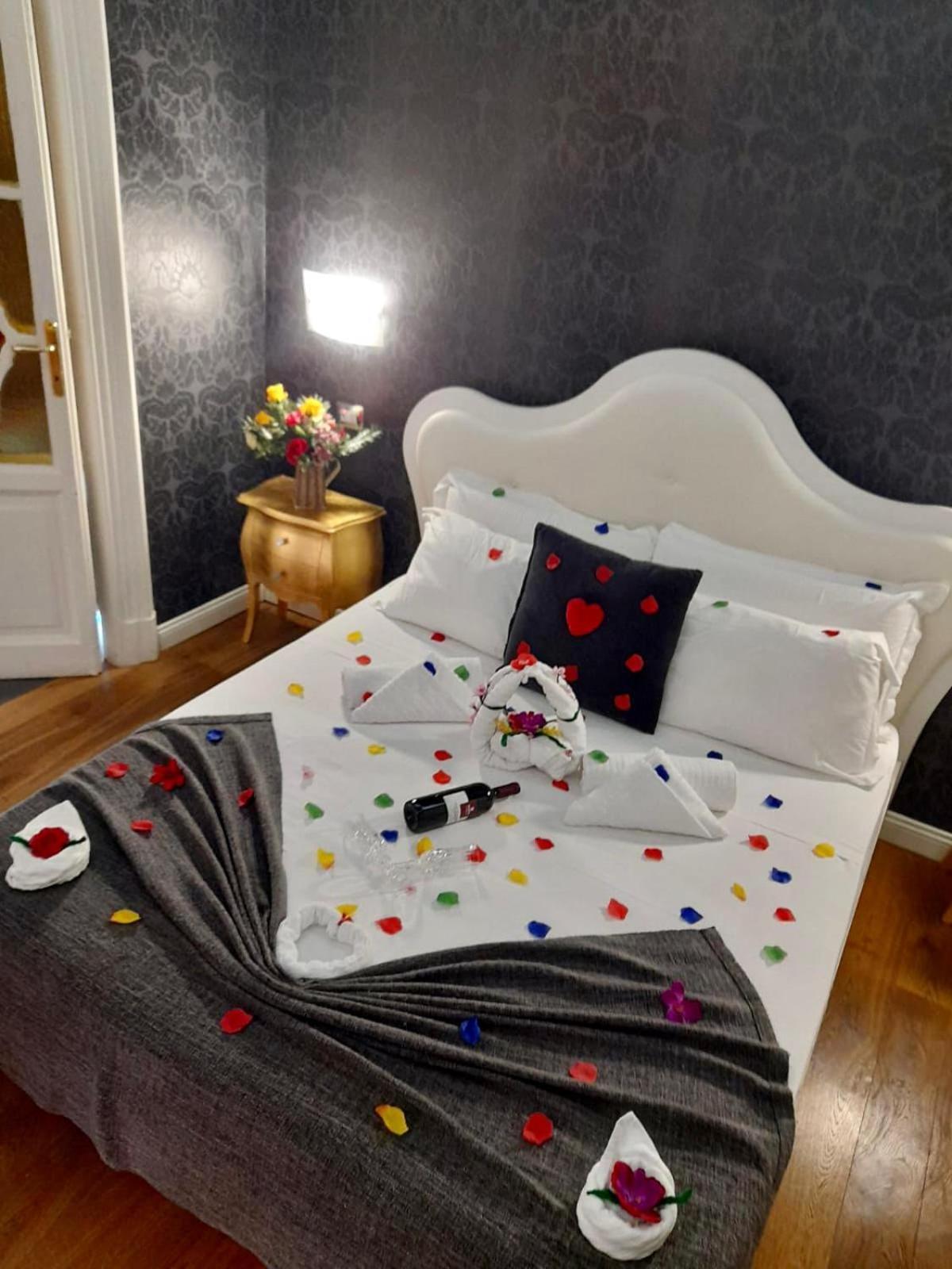 Hotel Smart Lux Roma Centro Esterno foto