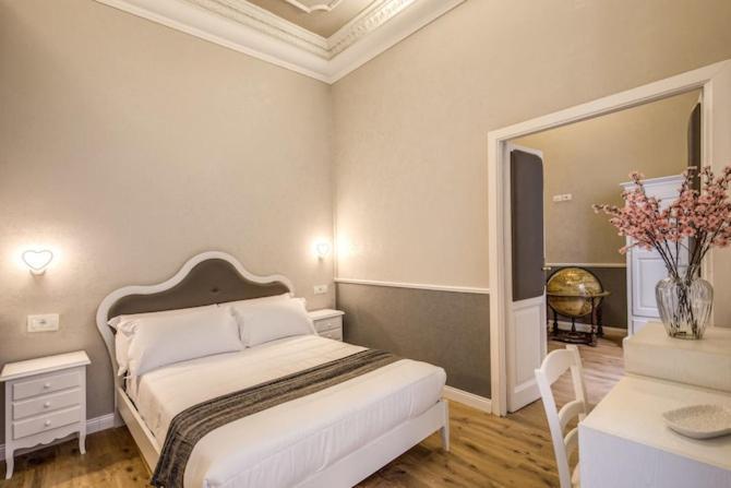 Hotel Smart Lux Roma Centro Esterno foto