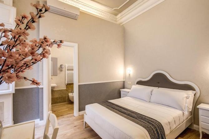Hotel Smart Lux Roma Centro Esterno foto