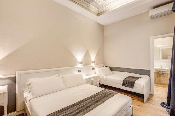 Hotel Smart Lux Roma Centro Esterno foto