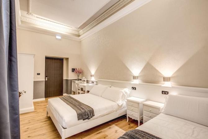 Hotel Smart Lux Roma Centro Esterno foto